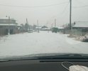 Улица Механизаторов примыкает к региональной дороге по которой идут основные туристические потоки с улан-удэ на север Бурятии. Асфальтировалась колхозом в 78 году. Асфальта почти нет. Ухабы, рытвины. На ней находятся магазины и автозаправка. Лицевая улица характеризует облик поселения. Раньше принадлежала колхозу. Частично идет через лесной массив к ДК, но разрушена. Болотина. Грунт крепки на 60% улицы необходимо делать дорогу капитально на 35% от протяженности. Уместна укладка плитами железобетонными так как гоняют гусеничные трактора. На улице перед массивом необходимо сделать дренаж для грунтовых вод ливневка нужна только на 30% улицы примыкающей к региональной дороге. Знаков мало.