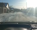 Сквозной проезд грунт песок на холме. Уместна ливневка и бетонные плиты. Знаков нет внутри. Стихийная дорога. Средств не хватает.