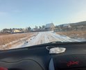 Новая дорога с помощью оптимизации бюджета при консультации и настоянии ОНФ Района сделана в 2021 году. Но сделан черновой вариант. Грунт старые отходы с региональной дороги проходящей мимо и в данный момент строящейся. Необходима на следующий год укладка бетонными плитами. Знаков нет. Под полотном глина и дерн. Сделана в 2021 году поэтому рытвины и ухабы и ямы.
