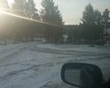 Проездная дорога разделяющая 2 части микрорайона и слущая выездной к базе металлоприемки и пилораме а также строящему магазину. Так же выходит на свалку общественную и важна для вывоза мусора с микрорайона. Грунт песок. 25% неровности и ямы. Нужна ливневка. Нет знаков. Покрытие лучше из бетонных плит. Так же на данной дороге находится общественная штрафстоянка.покрытия нет.