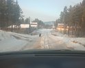 Проездная дорога разделяющая 2 части микрорайона и слущая выездной к базе металлоприемки и пилораме а также строящему магазину. Так же выходит на свалку общественную и важна для вывоза мусора с микрорайона. Грунт песок. 25% неровности и ямы. Нужна ливневка. Нет знаков. Покрытие лучше из бетонных плит. Так же на данной дороге находится общественная штрафстоянка.покрытия нет.