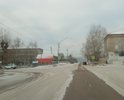 Необходимы 2 парковки. Так как во время часа пик машин больше чем парковочных мест. В указанном месте есть место свободное под парковки учитывая что мешают столбы линии электропередач их можно обвести просто. Место достаточно. Грунт гравий и галька. Для реализации недолго. Письмо в Администрацию адресовано. Многочисленные жалобы жителей, что нет места куда поставить авто для посещения Дома Быта и магазинов рядом. Рядом строится супермаркет Титан, стоит Школа. Здание Районного суда и административные здания. РОВД. Соцзащита. Место стоянки такси. Здание сельского поселения. Прокуратура. Здание почты. Аптека Супермаркет. Здание ФСБ. Дорога сама ремонта не требует сделана недавно в 2015 году. Проезд к Дому Быта загромождён барьерами для пешеходов. И пешеходной дорожкой. Данное место наиболее подходит для парковки. Одну из которых можно будет переоборудовать в бедующем под автобусную остановку. Раньше там всегда останавливался школьный автобус. Так как население растет и количество авто тоже будут очень необходимы. Знаки все есть. Средств недостаточно. Ливневки не надо самотеком вода уходит по скату дороги к реке. Так как машины ставят на проезжей части место для проезда становится очень узким. Поэтому нарушается дорожное движение.