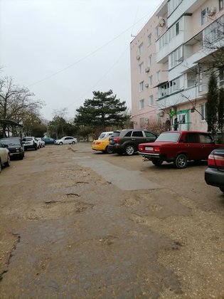 None, Набережная улица