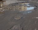 Дорога в ямах. Нет освещения Нет пешеходной дороги. Рядом находится СК Молодежный, ходит много детей