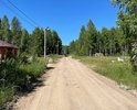 Дорогая по ул. Кирпичная не соответствует градостроительному плану, дорога проходит по прилегающей территории участков. Грунт на дороге мягкий. Весной по дороге нельзя проехать, образуются глубокие ямы, в грязи машины застревают. Летом, после того как проходит грейдер, за проезжающими автомобилями стоит столб 
 пыли. Летом и осенью по дороге можно проехать, но из-за мягкости грунта дорогу размывает после дождя.