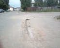 с.Турунтаево, ул.Комарова.
Старый бордюр рассыпается, торчит арматура, необходима замена.