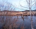 с.Турунтаево, дачный участок "Бородино".
Мост заброшен на этапе строительства, максимум по нему проезжал мотоцыкл по подставленным трапам. Мост необходим для развития участка в том числе под дальневосточные гектары.