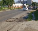 Вырезан асфальт, но не заделан. Можно порезать покрышку.