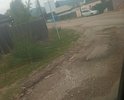 Улица Сергея Лазо И переулок Рабочей ведут к зданию ГИБДД и являются сквозными для проезда грузовых авто ЗАО " Черемшанский кварцит" отсутствует водостоки и ливневка. От дождей улицы размывает особенно на пересечении улиц так как дорога по профилю проходит по горе и не выровняна. Грунт песок. Поэтому размывается быстро. Есть необходимость частично сровнять горку по Лазо на 1 метр, что снизит аварийность на участке. Асфальт имеется. ПАри выравнивании горки по Лазо не нужна будет ливневка в сторону переулка Рабочего тогда. Или оставить как есть и сделать ливневку так как дождевая и талая вода течет в сторону Рабочего переулка и частично в сторону улицы Калинина.