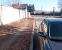 Отсутствует пешеходная дорожка от ЦРБ до магазина Тройка. Проходит по сквозной улице с интенсивным движением. Замглавы Района по инфраструктуре пишет что нет средств. Мною написано письмо в бюджетный комитет Народного Хурала и штаб ОНФ Республики о том что существует федеральная программа по развитию сельских территорий и что в результате например капремонта запланированных по Району сельских улиц и присутствия в сметах там обязательных пешеходных дорожек пешеходные дорожки можно там отдать под данную программу с финансированием 30% расходов из местного бюджета ана них республика даст по заявке 70% от региона и федерации согласно квоты распределения по Районам. А подлежащие вложению бюджетные средства в размере 60% направить например сюда при стоимости затрат 3000 рублей 1 кв. метр и сделать пешеходную дорожку. Письмо направлено сегодня. Результаты увидим. В результате такого отношения по всем дорожным фондам в том числе и по России оптимизация может дасть до 10 млн рублей по каждому Району и невозможное может стать возможным. Необходимо участие просто сельской молодежи под патронажем молодежного комитета а это организация главы Района и собственная программа муниципальная согласованная с главами поселений.