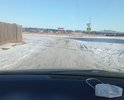 Нет дороги сквозной на улицу Таежная машину ездят по стихийной дороге. Администрация отписывается что нет возможности идет линия электропередач не указывая тот факт что ее можно сместить в сторону. Грунт глина и пучинистые торфы. Дороги нет вообще. в районе дороги уже возводятся ИЖС но проезда нормального нет. Необходима планировка и отсыпка дороги дробленкой и гравием. Сократит проезд значительно для грузового и легкового транспорта. Для отсыпки напротив имеется песчаная гора ее необходимо отпланировать. Администрация пока отказывается это делать. ЕЕ можно было бы пустить на отсыпку. На горе стоят дома и расположен переулок Таежный то есть движение авто происходит давно. Стоит водокачка.Грязь ественно и болото.
