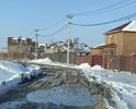 Здравствуйте!Проживаем в сельской местности, по улице Южная поселок Тимирязевский проходит грунтовая дорога без покрытия. Каждую весну и осень она становится непригодной для проезда, что создает угрозу жизни и здоровью жителей улицы. Все попытки договориться или заставить власти сделать дорогу безуспешны,было направлено обращение 17.11.2022г. в администрацию г.Уссурийск с данной проблемой, на что получен ответ что на 2023 год реконструкции(строительства) дороги не предусмотрено и нет на это средств.Дорога не грейдеруется и не чиститься(по фото не передаются ямы их нужно увидеть в живую) в которых автомобили утопают и наносится ущерб, все делается самостоятельно проживающими людьми на этой улице!