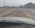 Отсыпка нужна дополнительно. Грунт новый и дорога отсыпана неполностью. Из-за того что болотина ушла уже в пухун ( пучинистый грунт) А я писал что необходимо отсыпать камнем это место. Письмо в администрацию тоже было сделано. Необходимо написать второй раз. Кроме того при отсыпке стык с холмом сделан неправильно. Участок важный может образоваться канава со временем. где взять средства в бюджете письма сделаны все на 2023 по бюджету. Игнорируется. Ответы с дорожного фонда даются не ясные или вообще не даются.Требуется выезд членов ОНФ имеющих документы так как у меня нет документов а работаю как активист. Все письма могу предоставить направлялись через сайт администрации, через центр управления Регионом в вайбер Михаил Литвинов сообщения уходили и через Госуслуги при этом Госуслуги направляют часто не туда куда нужно или не принимают письма ссылаясь что письма сложные. И ребуют каждую яму расписывать сидеть отдельно. То есть намерянно создают ненужную работу. С чем необходимо обратиться считаю к ВВП уже о намерянном создании затруднений в области наведения порядка на сайте Госуслуг. Транспортная прокуратура по жалобам населения бездействует. Могу лишь сказать что часть моих замечаний было учтено но работа сделана некачественно. Считаю по всем письмам должны написать объяснительные.