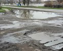 Перекресток ул. Фрунзе/ул.Николая Островского в г.Сальске, в ужасном состоянии. Яма становится все больше и глубже. Прошу принять меры по устранению. Перекрестку необходим ремонт.