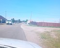 Вторая часть по улице Лазо. Нет пешеходной дорожки. Грунт песок частично с уклоном около 15% в болотину идет. Пешеходы ходят по обочине что создает в сумерки и ночное время аварийные ситуации. Нет освещения. Дети на велосипедах ездят по обочине выезжая на проезжую часть. Необходимо сделать. Ведет к зданию ФНС, магазинам и промышленным объектам. Является главной улицей.
