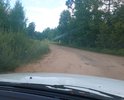 Дорога проходит мимо административного здания федерального узла связи. Грунтовая. Песок. Ямы, рытвины, канавы, неровности свыше 50 см местами. Необходима грейдирование и отсыпка местами. Однополосная. Проходит в гаражи Узла связи и зону отдыха.