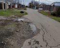По улице Победы неоднократно проводились работы сотрудниками Водоканала, после на дороге оставались огромные ямы и неровности. В прошлом году сотрудники Водоканала выборочно засыпали и залатали несколько ям и неровностей, оставив самую большую. Причем на дорожном полотне видно что это ямы "вырезанные" для проведения работ, а не разбитые со временем машинами. Прошу принять меры и провести нормальный ремонт дороги, т.к люди живущие на этой улице платят налоги, а вынуждены ездить по такой дороге каждый день!