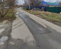 По улице Победы неоднократно проводились работы сотрудниками Водоканала, после на дороге оставались огромные ямы и неровности. В прошлом году сотрудники Водоканала выборочно засыпали и залатали несколько ям и неровностей, оставив самую большую. Причем на дорожном полотне видно что это ямы "вырезанные" для проведения работ, а не разбитые со временем машинами. Прошу принять меры и провести нормальный ремонт дороги, т.к люди живущие на этой улице платят налоги, а вынуждены ездить по такой дороге каждый день!