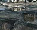 Разбитая, с глубокими сплошными ямами до 30 см, на всем протяжении