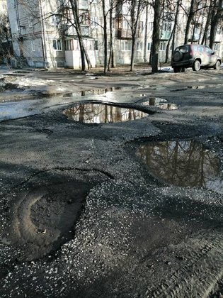 None, Подлесная улица