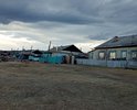 Набережная улицы Кооперативная выходит на проезд Горького. Дороги почти нет. Грунт глиняный берег и частично отсыпан ПГс. Необходимо поднять слой дорожной одежды выше при высоком уровне осадков поднимается вода и может топить улицу вплоть до Горького. По улице необходимо сделать глинянозернистую смесь с ПГС с выемкой в проеме с проулка для сточной воды с горы ( Скалы). Выемка в дороге отсыпается с Камня крупного чуть выше уровня обычного подъема воды для естественного дренажа. При этом оставить участок для ественной фильтрации воды за дорогой в проулке с устройством глиняной чаши для выпаривания воды. Отсыпав вокруг брустверы. Сооружение сложное поэтому судя по всему старые работники администрации не знали как решить вопрос. Это в комплексе решит проблему возможного затопления улицы Кооперативной в период выского цикла осадков, который начался в регионе и стране. ФОНД ГО и ЧС так же может быть использован.