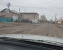 Пучинистый грунт. Неправильная технологии укладки асфальта. Необходимо добавить дробленку с выемкой части грунта и асфальтирование. Полное разрушение полотна так ка технология укладки асфальта нарушена была. Асфальт тонкий. Снизу пучинистые грунты. Необходим ремонт.
