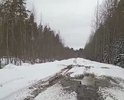 Дорога каждый день разбивается большегрузами Тонар (20-40 тонн), которые возят песок с карьера, хотя разрешенная масса проезда до 3х тонн. Было асфальтовое покрытие, которого уже нет. По дороге невозможно проехать на легковом автомобиле. Дорога ведет к деревням Бабаново, Речка, Концы. Проезд для жителей очень затруднен. Общественного транспорта нет.