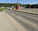 Перед зданием по адресу Московская обл., городской округ Подольск, М-2 Крым, 29-й километр, д.3 (Супермаркет Мираторг) обнаружены ямы на дороге, размеры которых превышают допустимые значения. Эти повреждения опасны для водителей и пешеходов. Также из-за этих повреждений автомобилисты при съезде с автодороги М-2 Крым в сторону ул. Маршала Савицкого значительно снижают скорость движения, из-за чего в вечернее время при увеличении потока автомобилей возникает пробка. Также непосредственно на автодороге М-2 Крым в районе 29-го километра возникает опасная аварийная ситуация - многие водители для того, чтобы не стоять в пробке в крайней правой полосе, предназначенной для безопасного съезда, заезжают со второй или третьей правой полосы, задерживая поток автомобилей и создавая опасную аварийную ситуацию. Просьба в кратчайшие сроки провести ремонт покрытия дороги по адресу Московская обл городской округ Подольск М-2 Крым 29-й километр д.3
