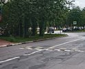 Здравствуйте.
Дорожное покрытие вокруг Новосибирского сквера требует ремонта. На приложенных к заявлению фото видны нарушения целостности асфальта, опасные для водителей. Размеры ям превышают допустимые значения длины и глубины.
Следствием плохого состояния асфальта является нарушение общественного порядка, а именно — шум после 23:00. По улице проезжают грузовые автомобили, их дребезжание на выбоинах создаёт помеху отдыху.
Так же сообщаю об опасной для пешеходов яме во дворе дома 18/5 по Новосибирской улице напротив подъезда №5. Яма превышает допустимые значения длины и глубины.
Прошу проверить факты, изложенные в обращении, и принять меры по устранению описанных дефектов.