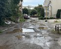 Разбитая дорога на ул. Садовая от дома 40, вдоль домов 42А, 53Б до ул. Свободы.
Там же проезд к "1-му Инфекционному Отделению Областной Клинической Детской Больницы (ОДКБ)"

Не ремонтировалась много лет.
Много ям, которые превращаются в лужи, нет оборудованного тротуара. Зимой наледь.

Эта дорога пользуется популярностью у жителей города, т.к. позволяет сократить путь.
Так же через неё проходят туристические маршруты, т.к. рядом много памятников культуры.
В прилегающих домах много пожилых жителей в т.ч. с ограниченной мобильностью, для которых состояние дороги доставляет максимальные неудобства.