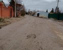 дорога в плохом состоянии. зимой многие автомобили не могут подняться в горку . возле реки 1-я Гуселка нет ограждений, в дождь есть опасность съехать с дороги.