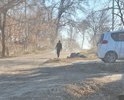 Отсутствие тротуаров,освещение на улице, загрязненность воздуха,приводят к созданию угрозы жизни и здоровья жителям улицы и пешехода. Интенсивность движения по песко-гравийному покрытию приводит к повышенной запыленности улицы,камни на данной дороге отлетают в заборы и припаркованные автомобили.