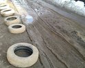 Полностью отсутствует дорожное покрытие, ямы,лужи игрязное месиво.