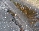 Пешеходная дорога давно не ремонтировалась, ходить не возможно.