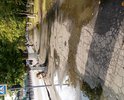 Пешеходная дорога в центре года не ремонтировалась очень давно, бордюров нет, асфальт местами совсем нет.