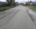 Местные власти не реагируютна наши обращения, невозможно ехать. Одни сплошные ямы. Жители района Далека не настаивают менять полностью полотно, хотя-бы хороший, качественный ямочный ремонт.