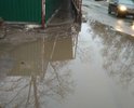 Дождь...а как пройти в зону для пешеходов? По воздуху?