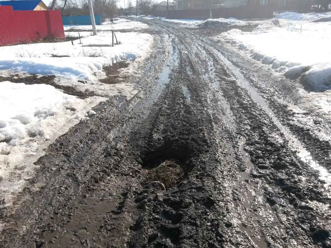 Дороги везде. Дорога в Сасово убитая. Улица Пугачевская дорога Сасово. Январской улица Россошь.