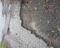 Проезд к дому Океанский проспект 74 а. Дороги просто нет. На маленькой машине без ущерба проехать невозможно.
