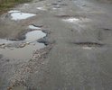 Практически вся дорога состоит сплошь из ям!
Очень убитая дорога!