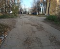 Огромные ямы на улице Проезд фабричный. Последние три месяца водители не желая ехать по проезжей части с ямами, объезжают по газону который уже газоном назвать нельзя. Вся проезжая часть в ямах. Самая глубокая 15 см