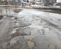 Дорога разбита по всей ширине проезжей части
