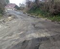 В посёлке Лазаревское города Сочи в районе дома75 по улице Сочинское шоссе дорога испещрена ямами глубиной до 30см.