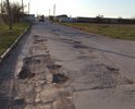 Дороги не ремонтируются уже более 5 лет, даже ямочный ремонт не ведётся, администрация на замечания жителей не реагирует.