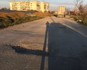 Проблема уже давно, лет 10 точно, слышим только обещания ремонта, дорогу проще объехать по степи, ямы достигают 7 см в глубину.