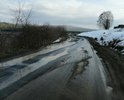 Проседание и сползание грунта... Уже несколько лет администрация города, ни чего не хочет делать...