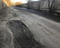 много раз обращались, в Невский район толка никакого. Машины убиваем. Опасность аварий.