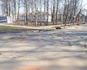 Ямы ещё кое как заложены кирпичом.