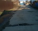 Ужасная разбитая дорога. 
Со стороны Московского проспекта и со стороны Карпинского