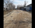 Розбито,а местами отсутствует дорожное полотно на значительном расстоянии,так же отсутствуют освещение, бордюры, пешеходная дорожка, разметка, знаки! От дома 39 по проспекту Дзержинского до дома 57 улицы Студенческой! Не производится ремонт и своевременное обслуживание на протяжении многих лет!